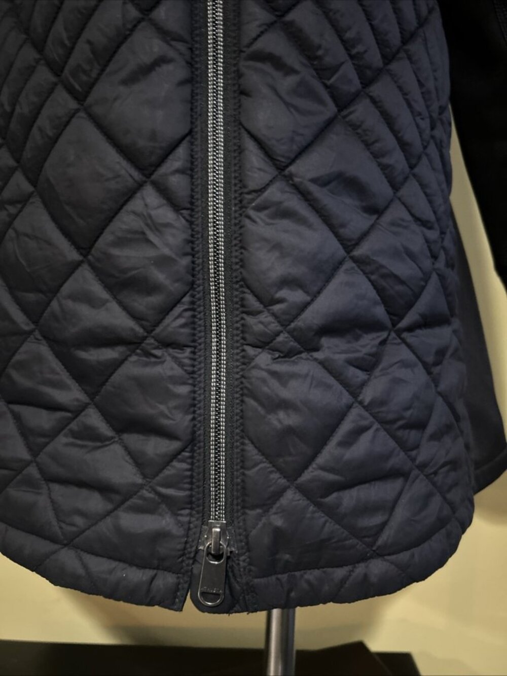 Athleta Bayview Hooded Coat Jacket Black Quilted Lightweight Women's Size S - Picture 4 of 14